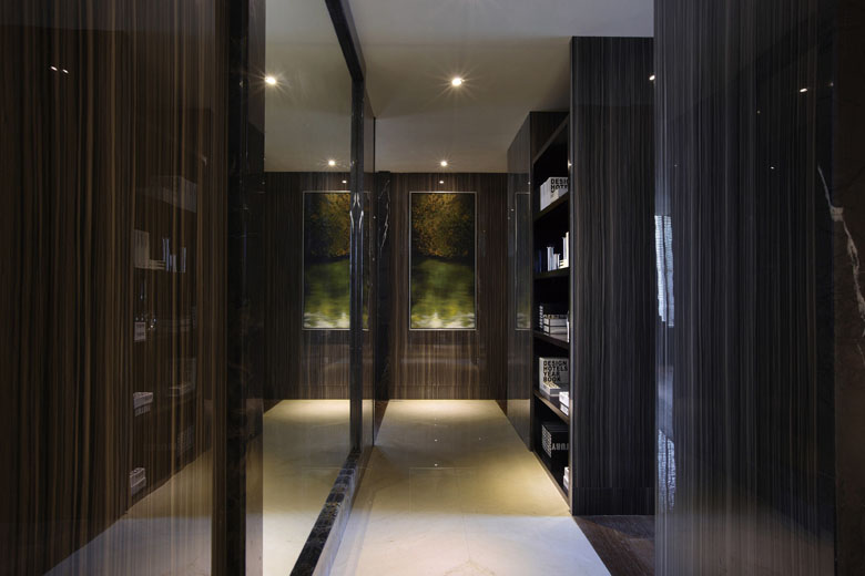 ��ꖬF�����s�b�ް���