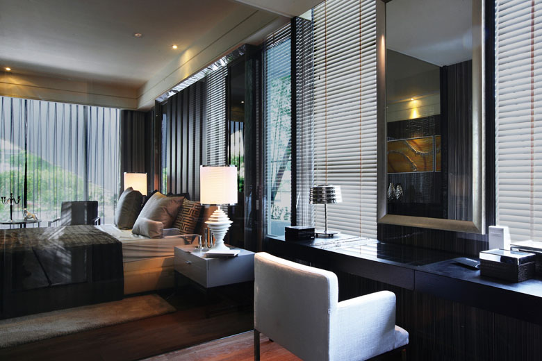 ��ꖬF�����s�b�ް���